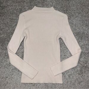 NWOT Elegant Cream Ribbed Women's Top SIZE s
